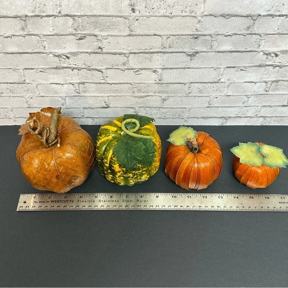 Pumpkins Lot Of 4 Holiday Decor Thanksgiving Fall Decorations